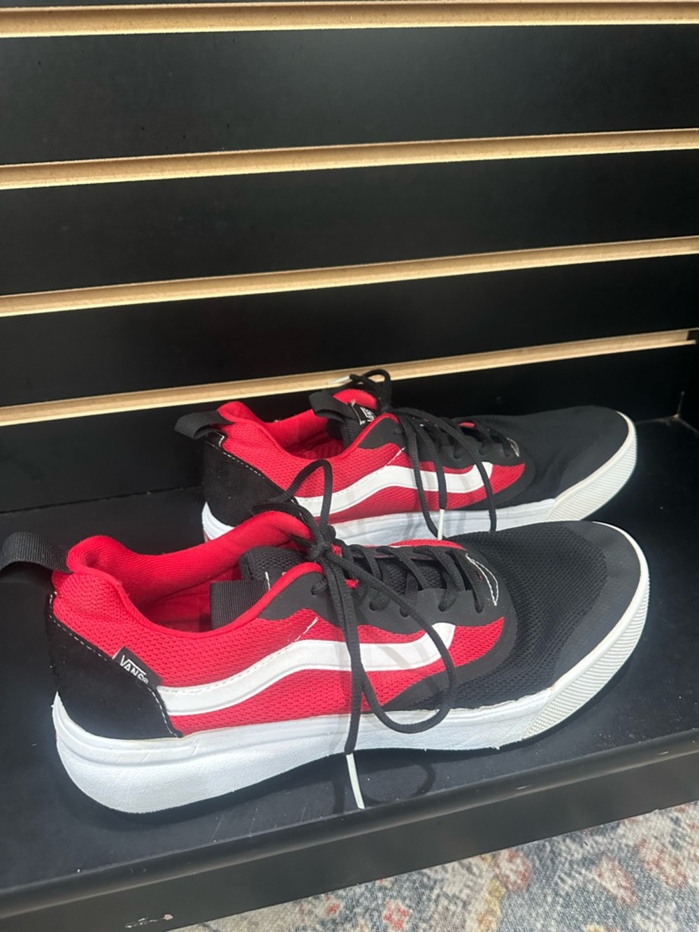 Vans UltraRange Red and Black Low-Top Sneakers SZ 12